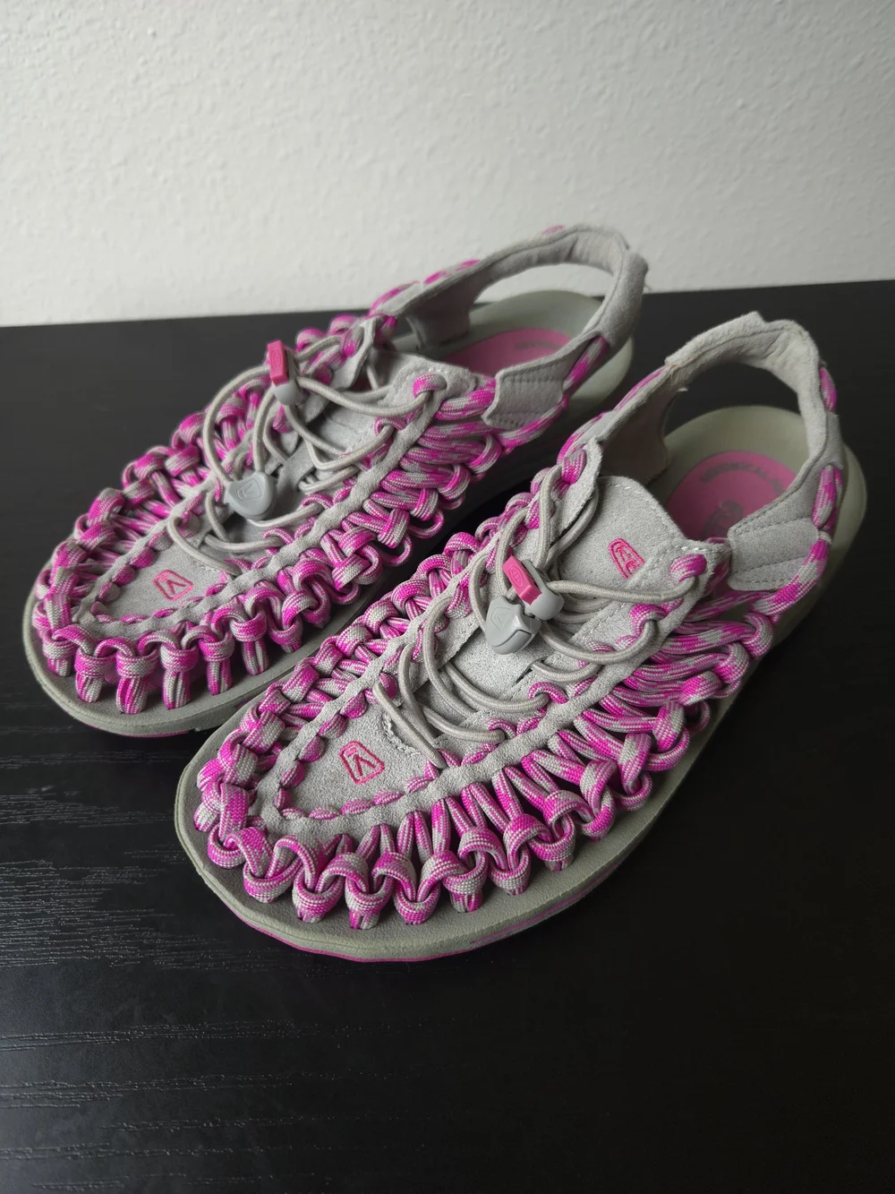 Keen Women's Uneek Gray and Pink Woven Paracord Gorpcore Sport Sandals 8